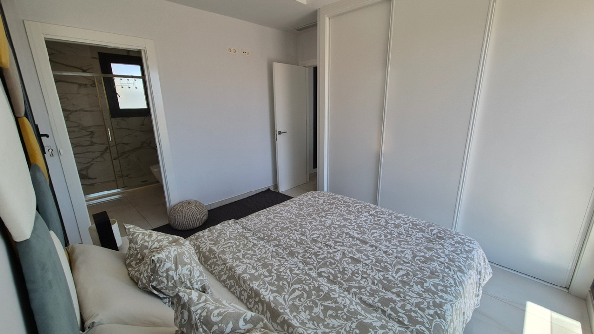 Huis te koop in Torrevieja | 4 slaapkamers H5380810