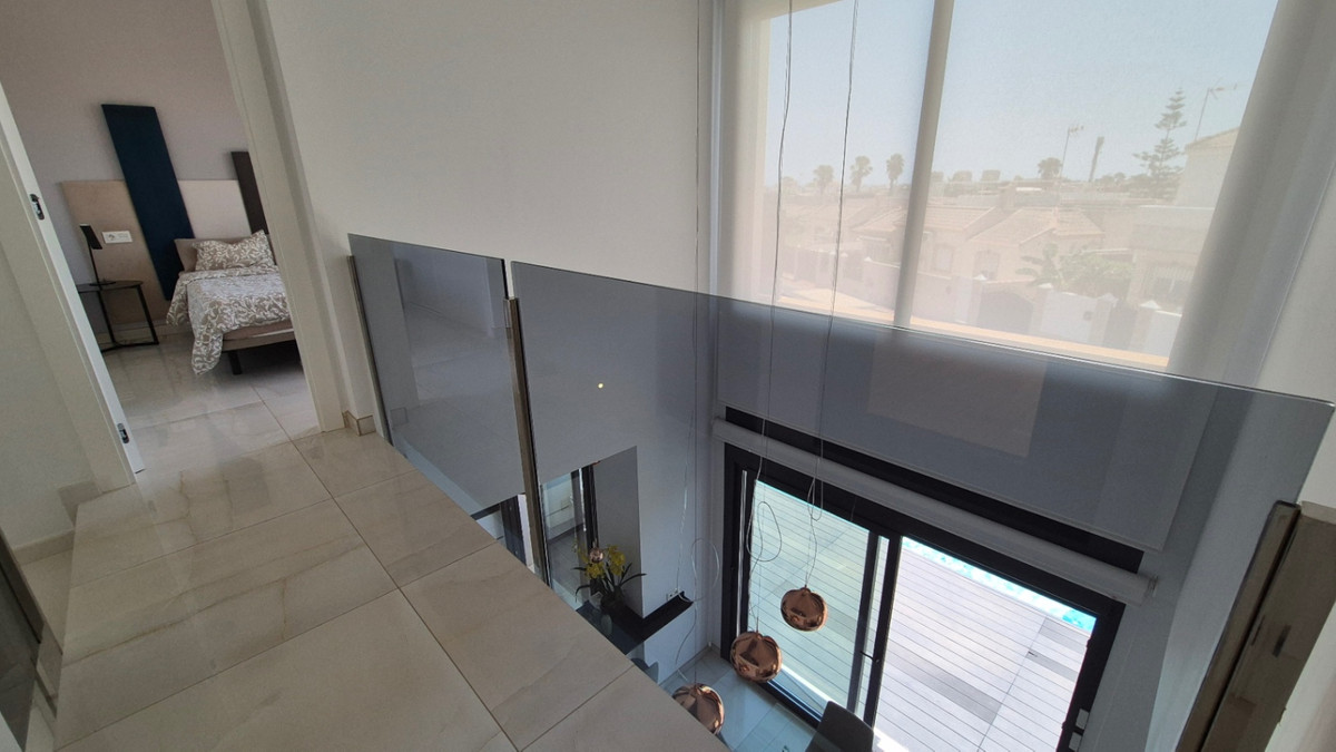 Huis te koop in Torrevieja | 4 slaapkamers H5380810