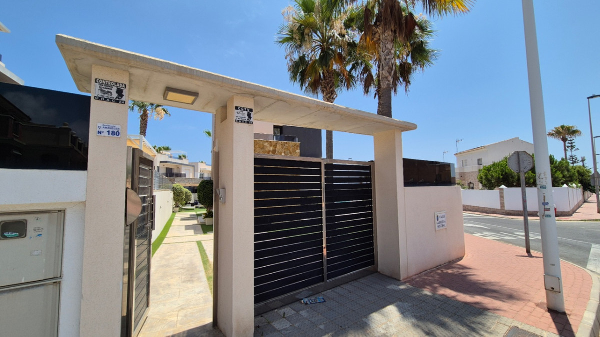 Huis te koop in Torrevieja | 4 slaapkamers H5380810