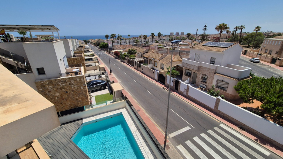Huis te koop in Torrevieja | 4 slaapkamers H5380810