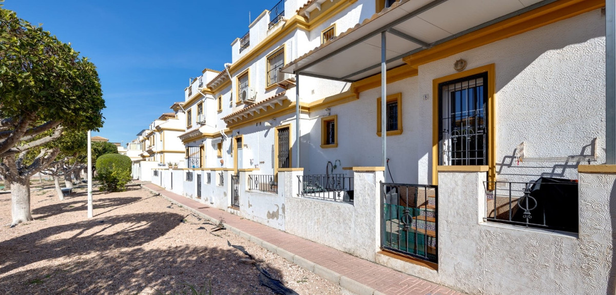Huis te koop in Torrevieja | 3 slaapkamers H5382367
