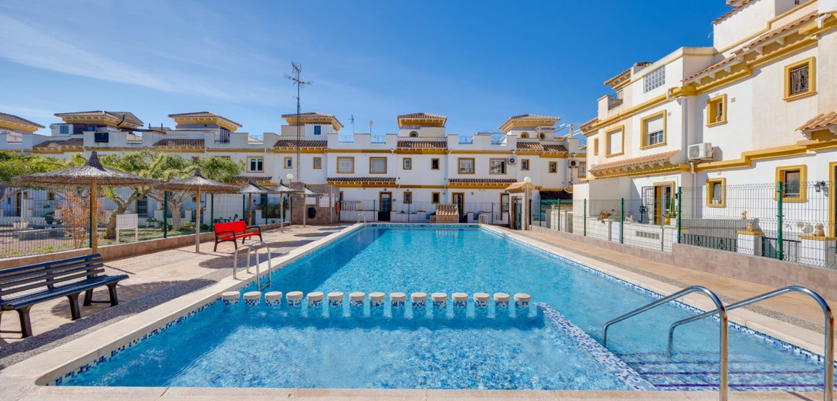 Huis te koop in Torrevieja | 3 slaapkamers H5382367