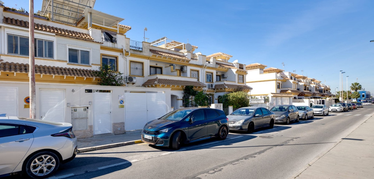 Huis te koop in Torrevieja | 3 slaapkamers H5382367