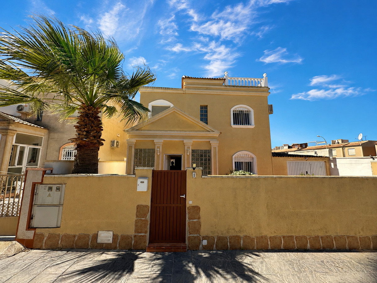 Huis te koop in Torrevieja | 3 slaapkamers H5383519