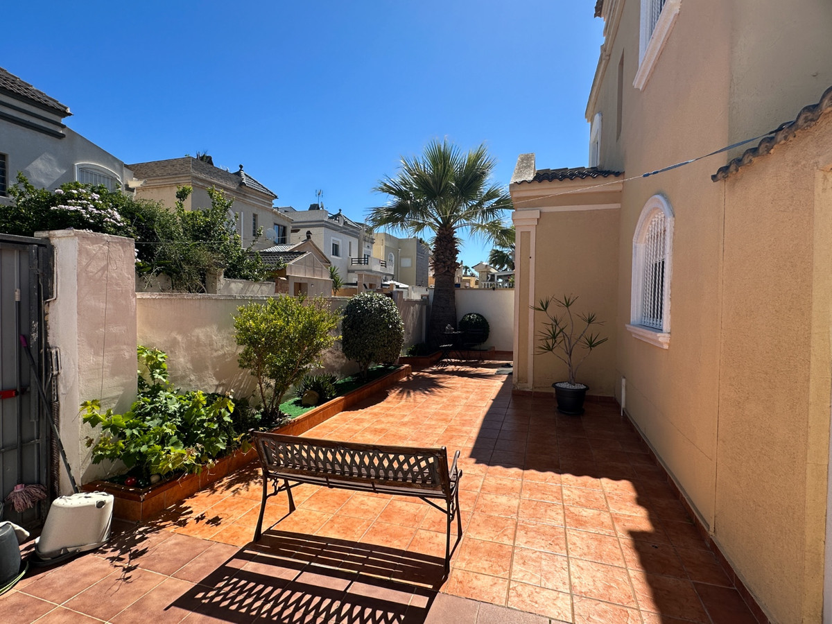 Huis te koop in Torrevieja | 3 slaapkamers H5383519