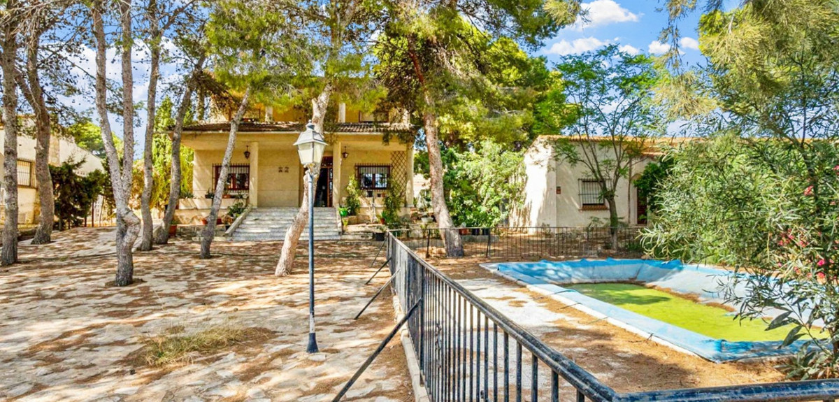 Huis te koop in Torrevieja | 8 slaapkamers H5384095
