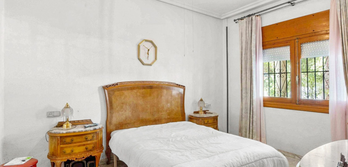Huis te koop in Torrevieja | 8 slaapkamers H5384095