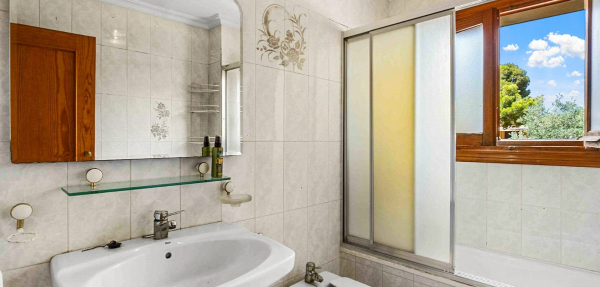 Huis te koop in Torrevieja | 8 slaapkamers H5384095