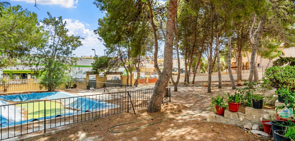 Huis te koop in Torrevieja | 8 slaapkamers H5384095