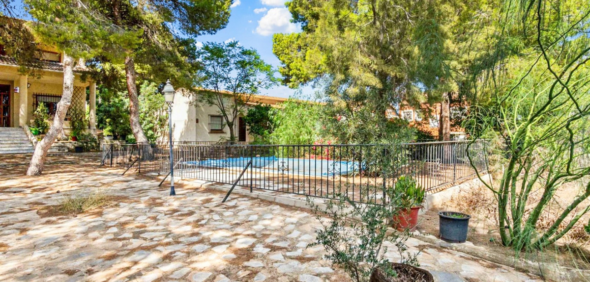 Huis te koop in Torrevieja | 8 slaapkamers H5384095