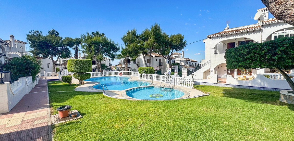 Bungalow te koop in Torrevieja | 2 slaapkamers H5384101