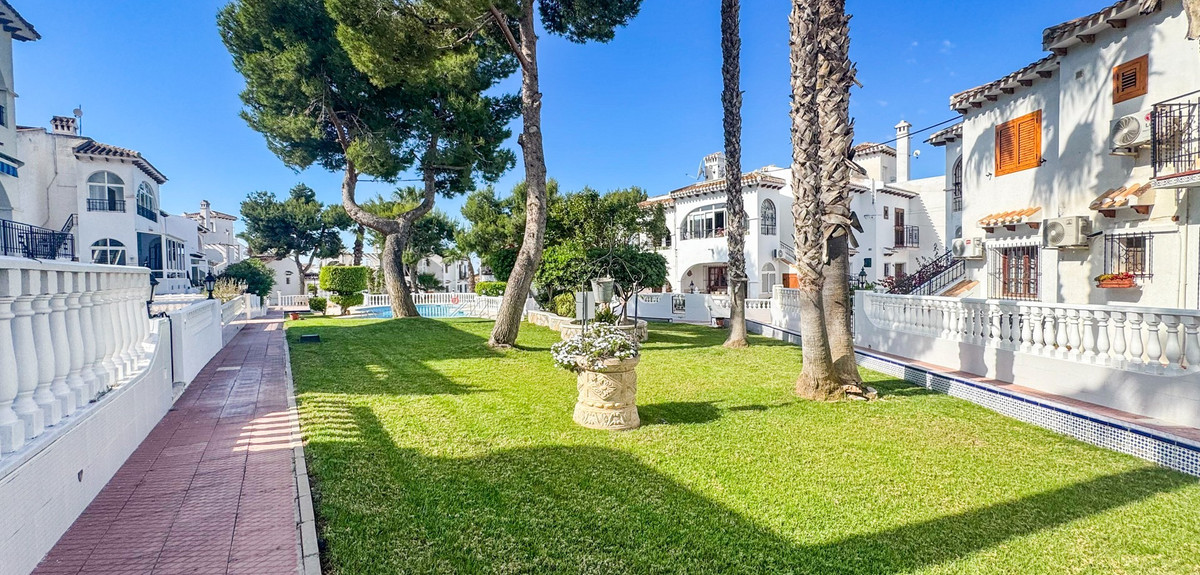 Bungalow te koop in Torrevieja | 2 slaapkamers H5384101
