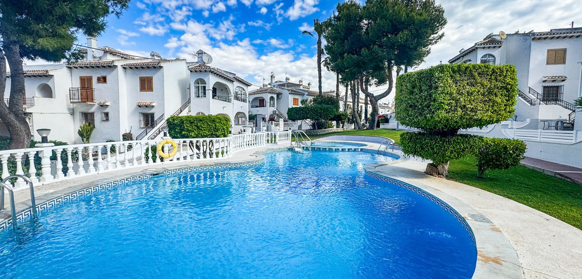 Bungalow te koop in Torrevieja | 2 slaapkamers H5384101