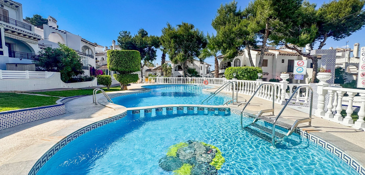 Bungalow te koop in Torrevieja | 2 slaapkamers H5384101