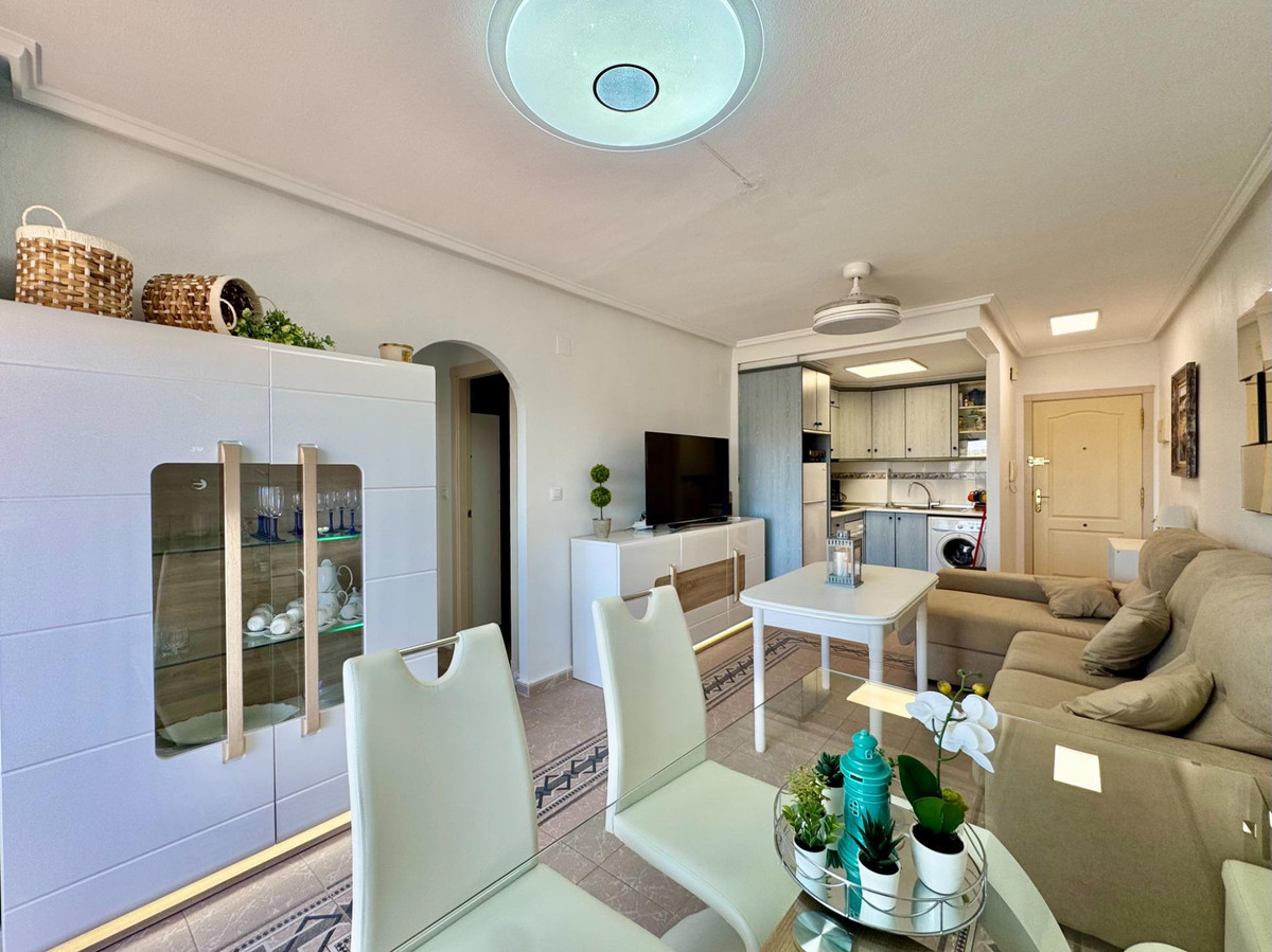 Appartement te koop in Torrevieja | 2 slaapkamers H5388469