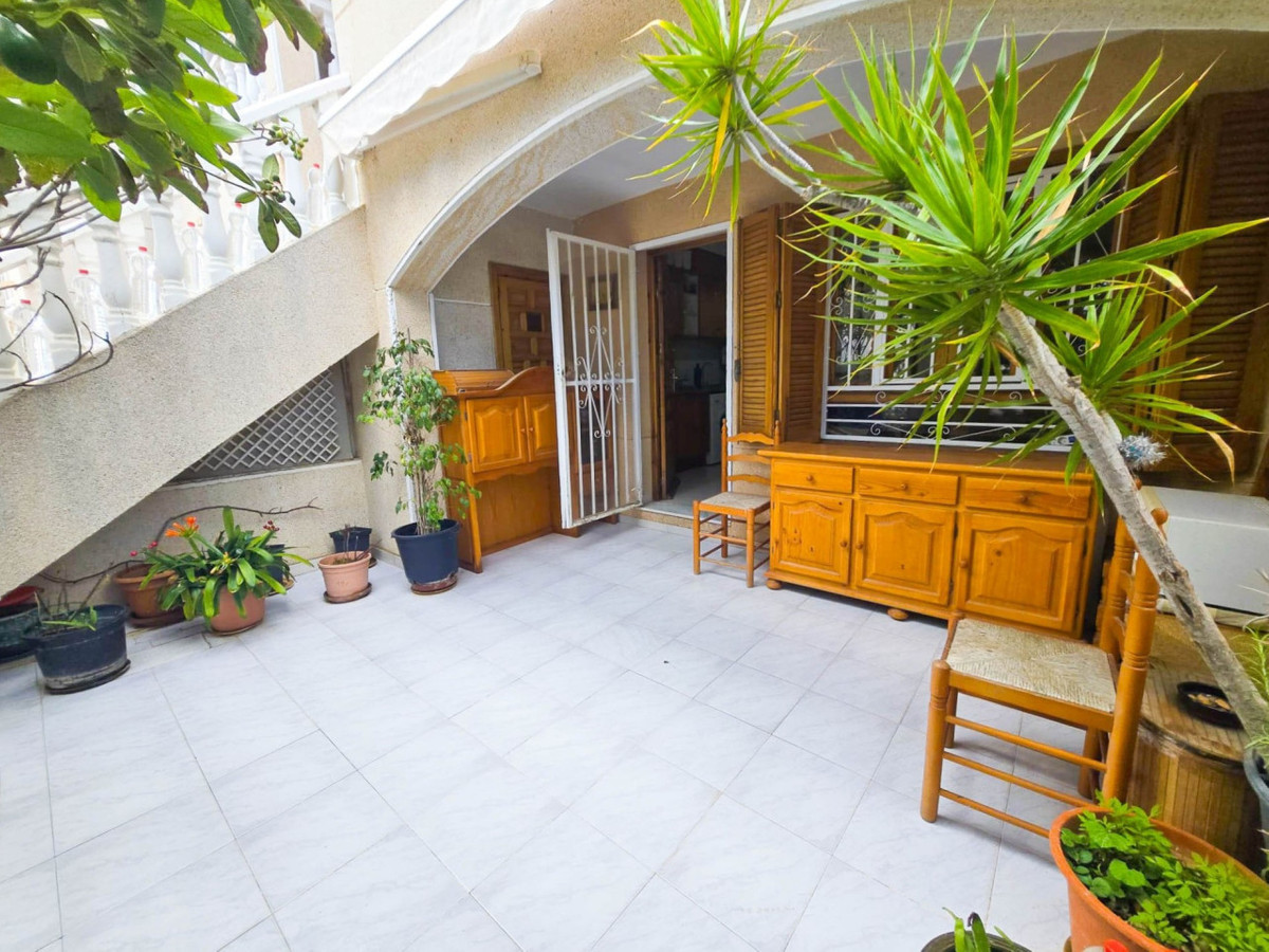 Bungalow te koop in Torrevieja | 1 slaapkamers H5389486