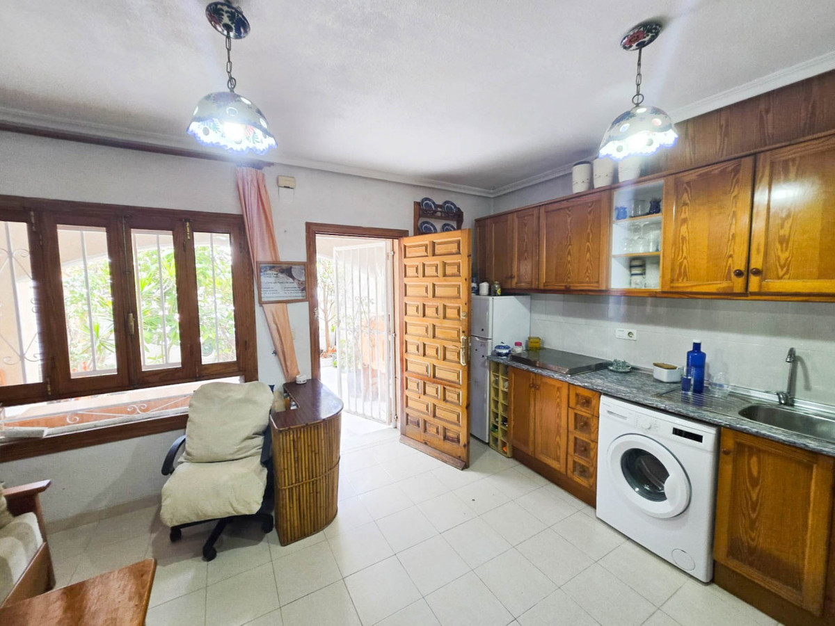 Bungalow te koop in Torrevieja | 1 slaapkamers H5389486