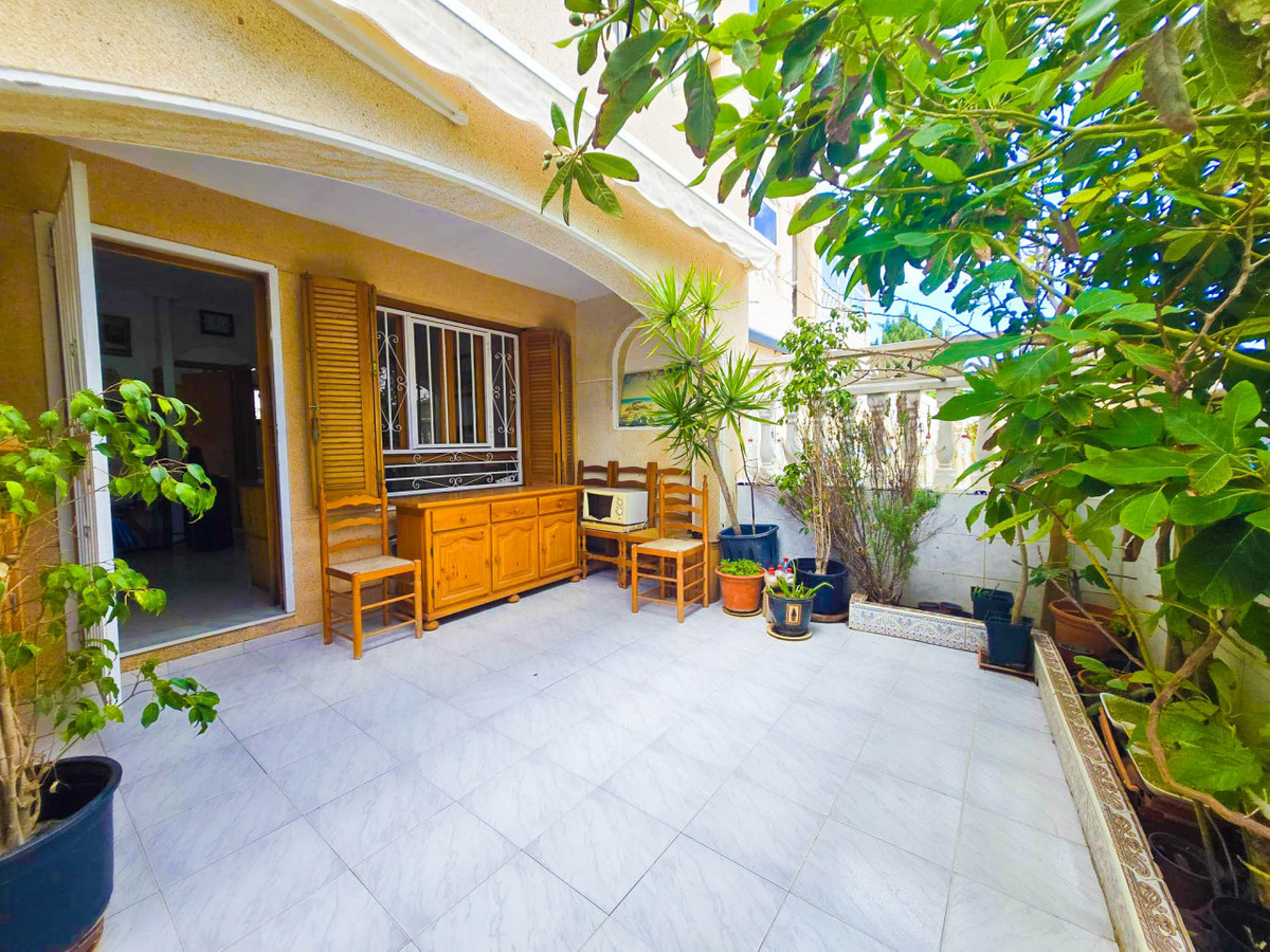 Bungalow te koop in Torrevieja | 1 slaapkamers H5389486