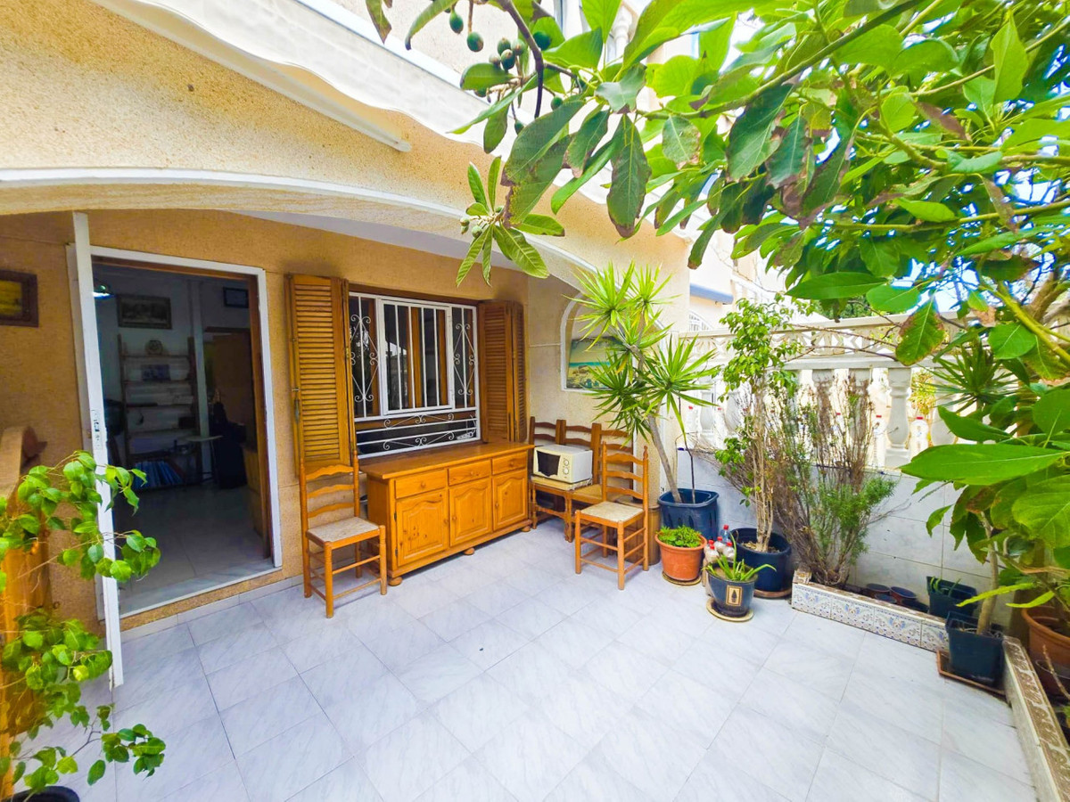 Bungalow te koop in Torrevieja | 1 slaapkamers H5389486