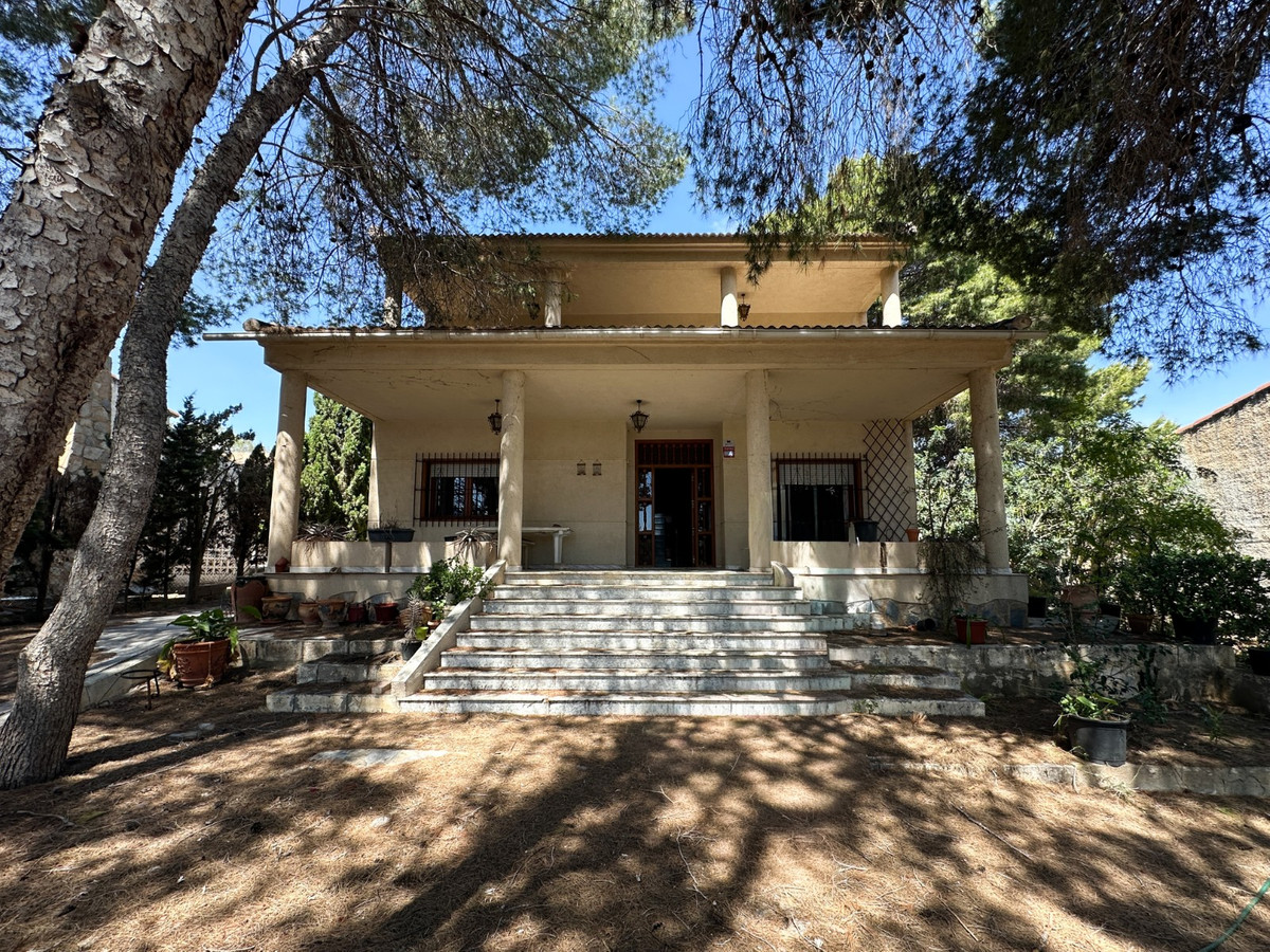 Huis te koop in Torrevieja | 8 slaapkamers H5389519