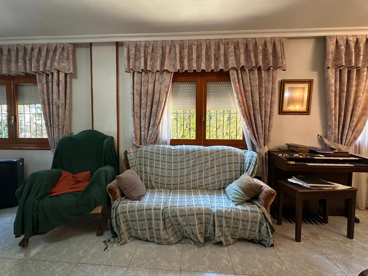 Huis te koop in Torrevieja | 8 slaapkamers H5389519