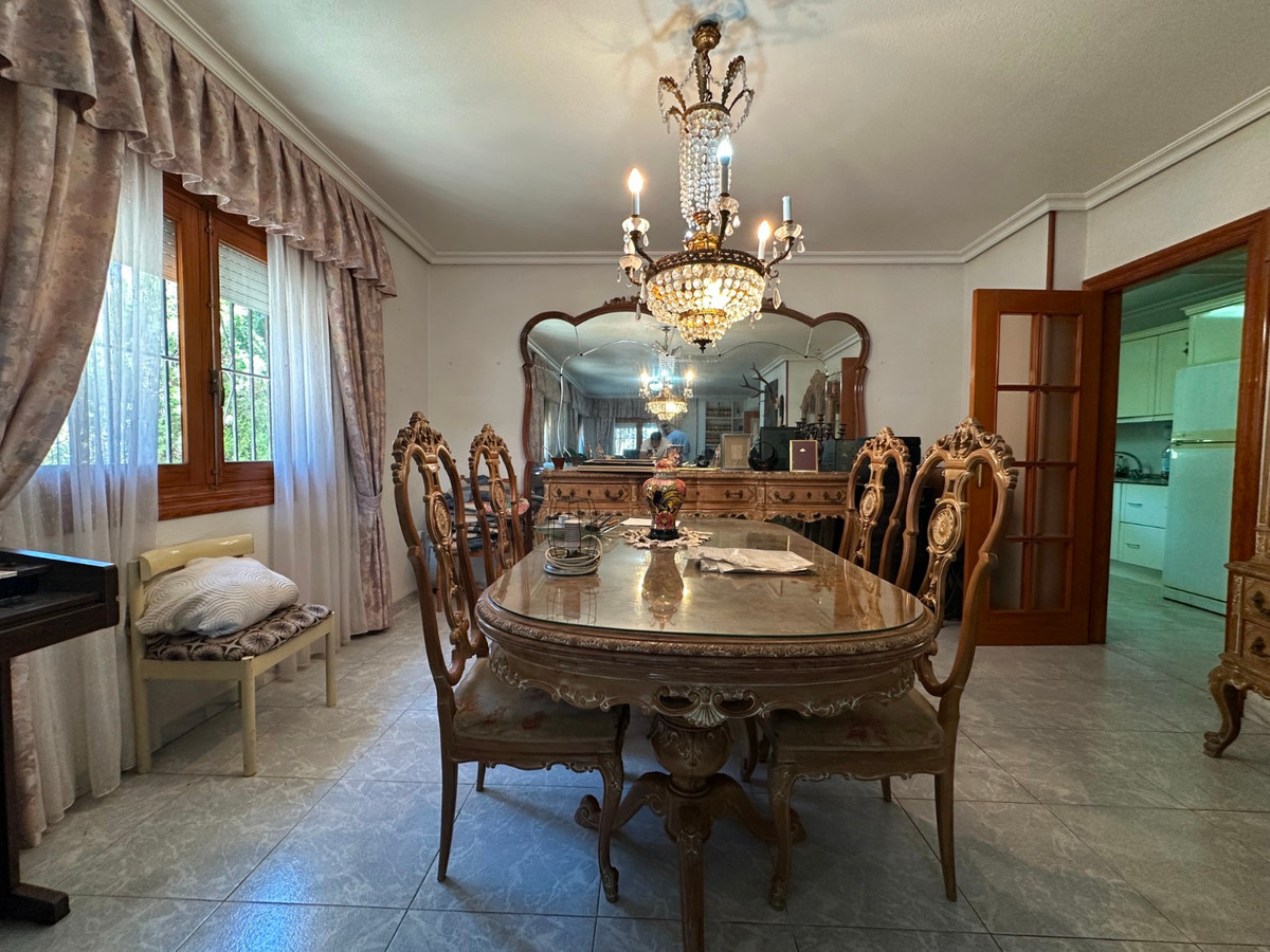 Huis te koop in Torrevieja | 8 slaapkamers H5389519