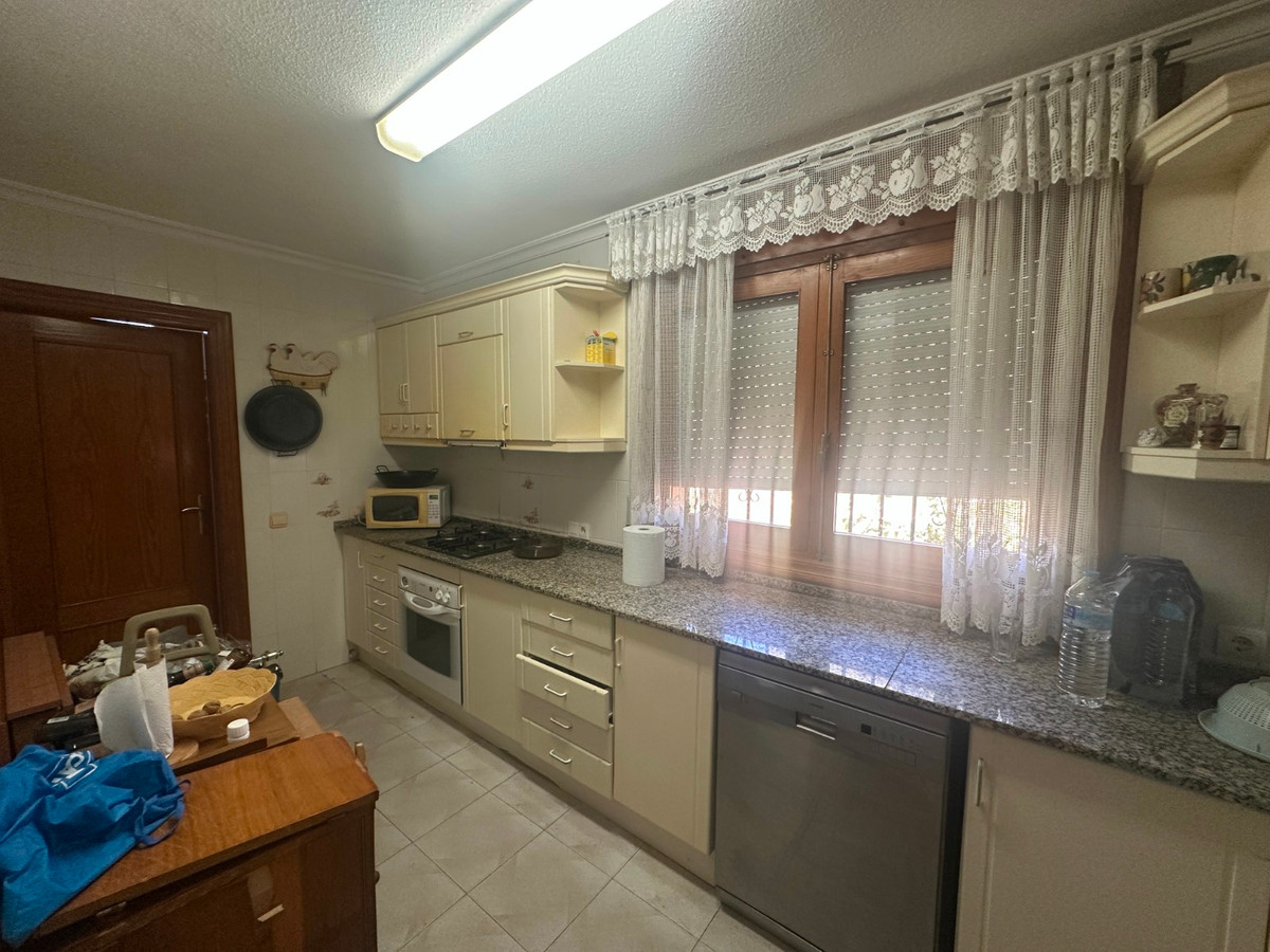 Huis te koop in Torrevieja | 8 slaapkamers H5389519
