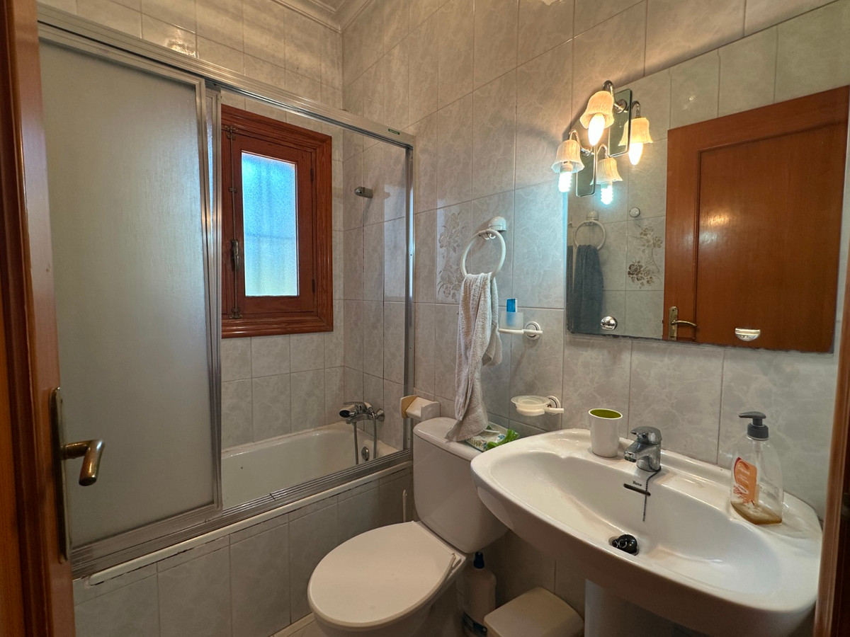 Huis te koop in Torrevieja | 8 slaapkamers H5389519