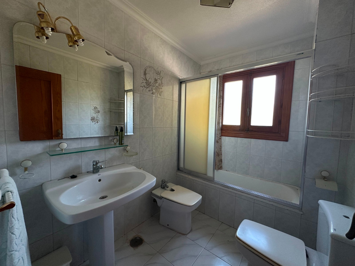 Huis te koop in Torrevieja | 8 slaapkamers H5389519