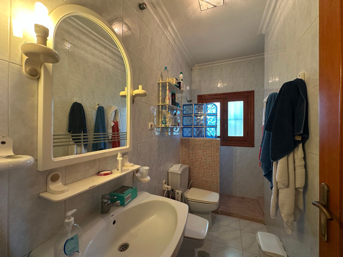 Huis te koop in Torrevieja | 8 slaapkamers H5389519