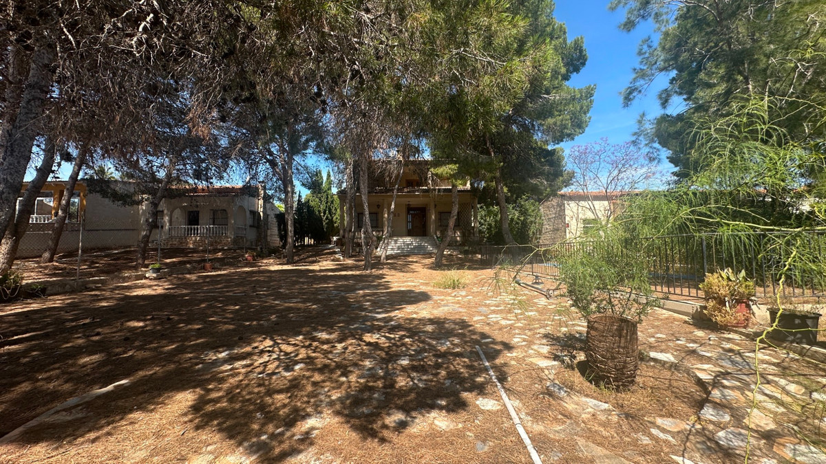 Huis te koop in Torrevieja | 8 slaapkamers H5389519