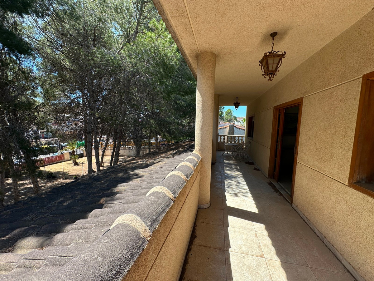 Huis te koop in Torrevieja | 8 slaapkamers H5389519