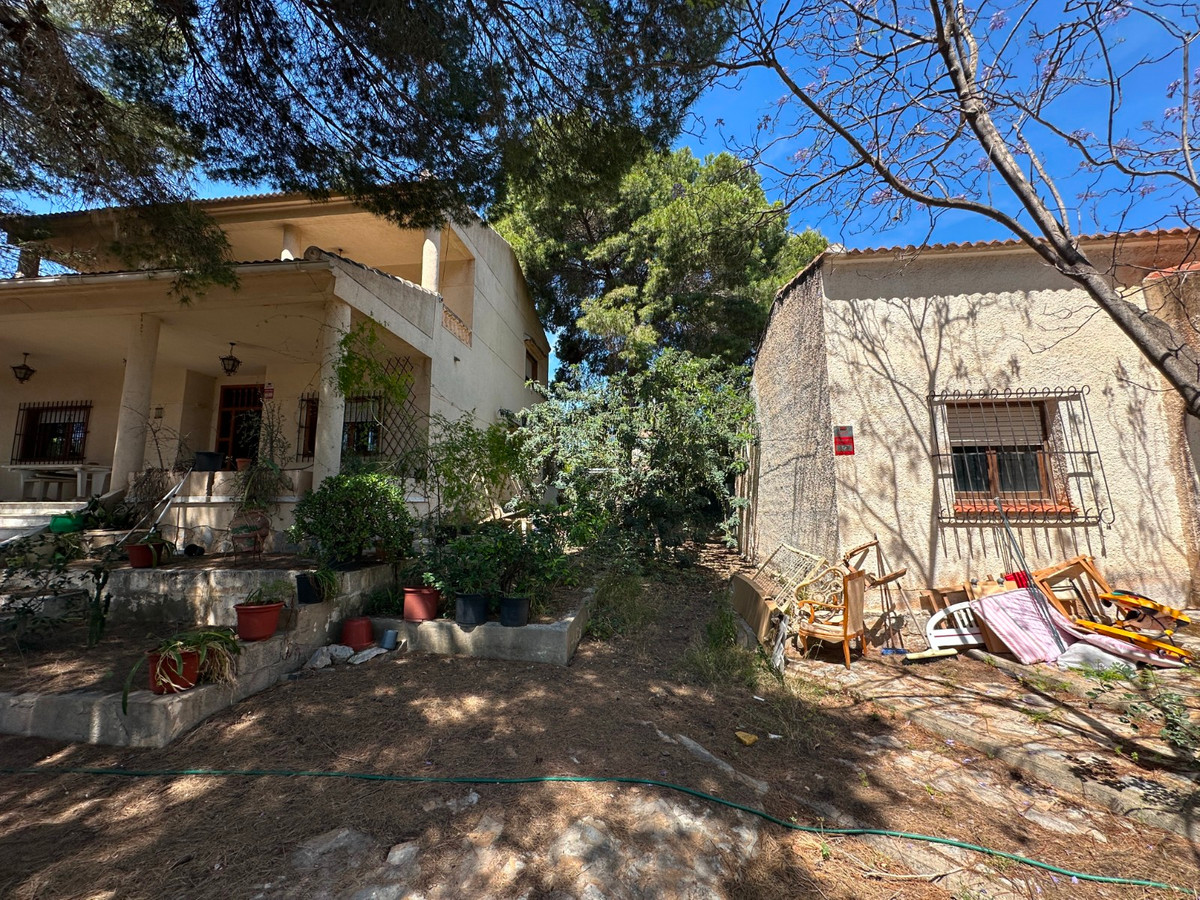 Huis te koop in Torrevieja | 8 slaapkamers H5389519