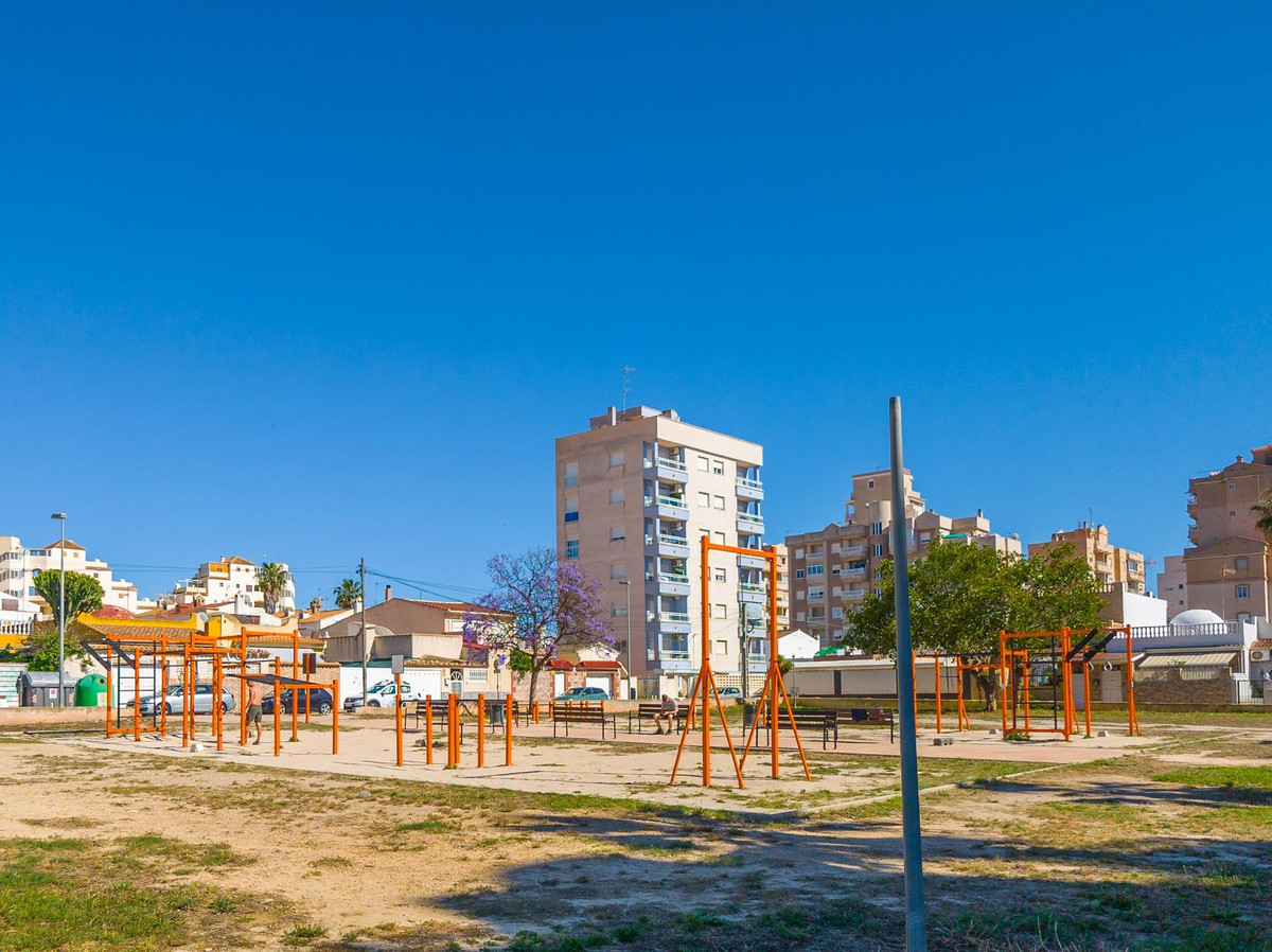 Huis te koop in Torrevieja | 3 slaapkamers H5393881