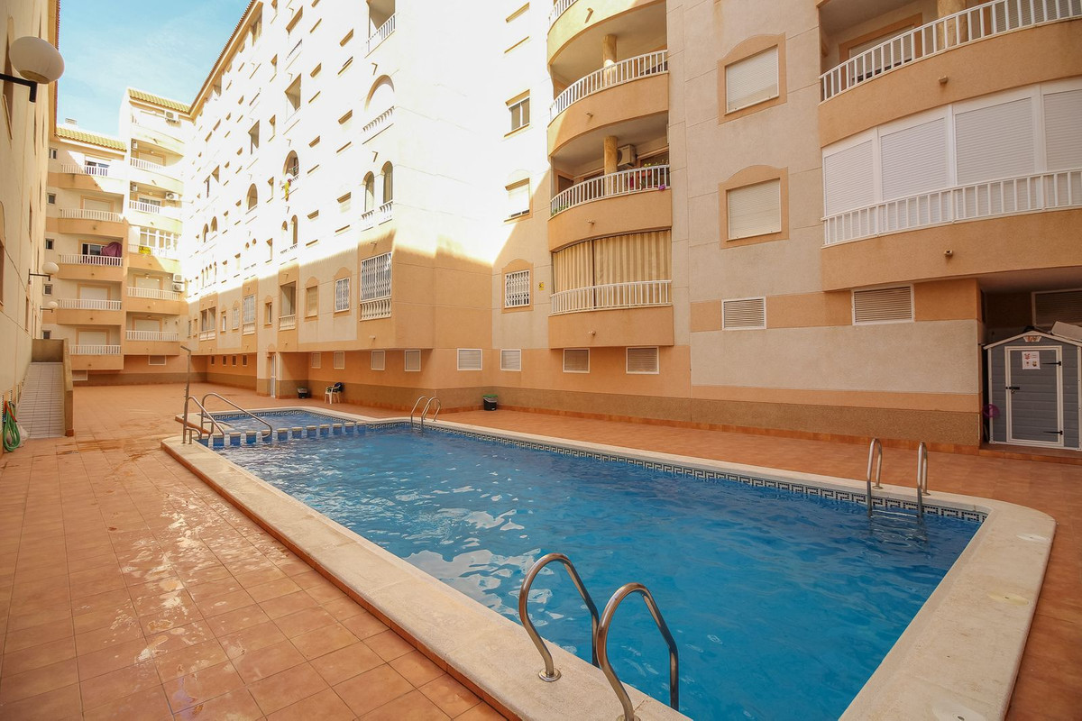 Quad te koop in Torrevieja | 2 slaapkamers H5394241