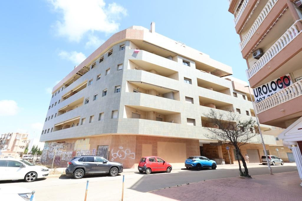 Penthouse te koop in Torrevieja | 3 slaapkamers H5400253