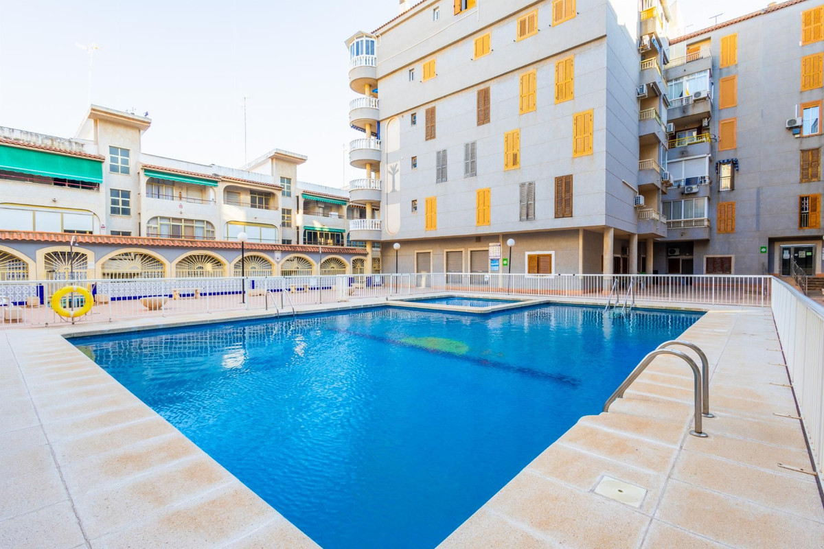 Huis te koop in Torrevieja | 2 slaapkamers H5402704