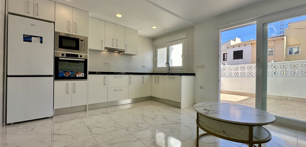 Huis te koop in Torrevieja | 3 slaapkamers H5408725
