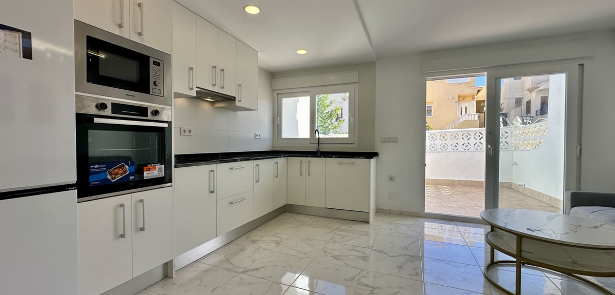 Huis te koop in Torrevieja | 3 slaapkamers H5408725