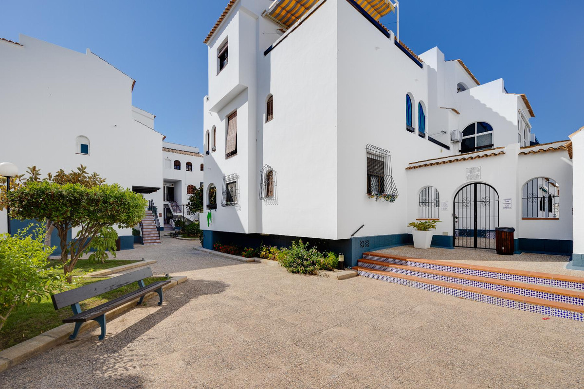 Bungalow te koop in Torrevieja | 2 slaapkamers H5410702