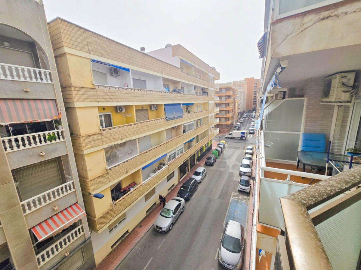 Huis te koop in Torrevieja | 3 slaapkamers H5426824