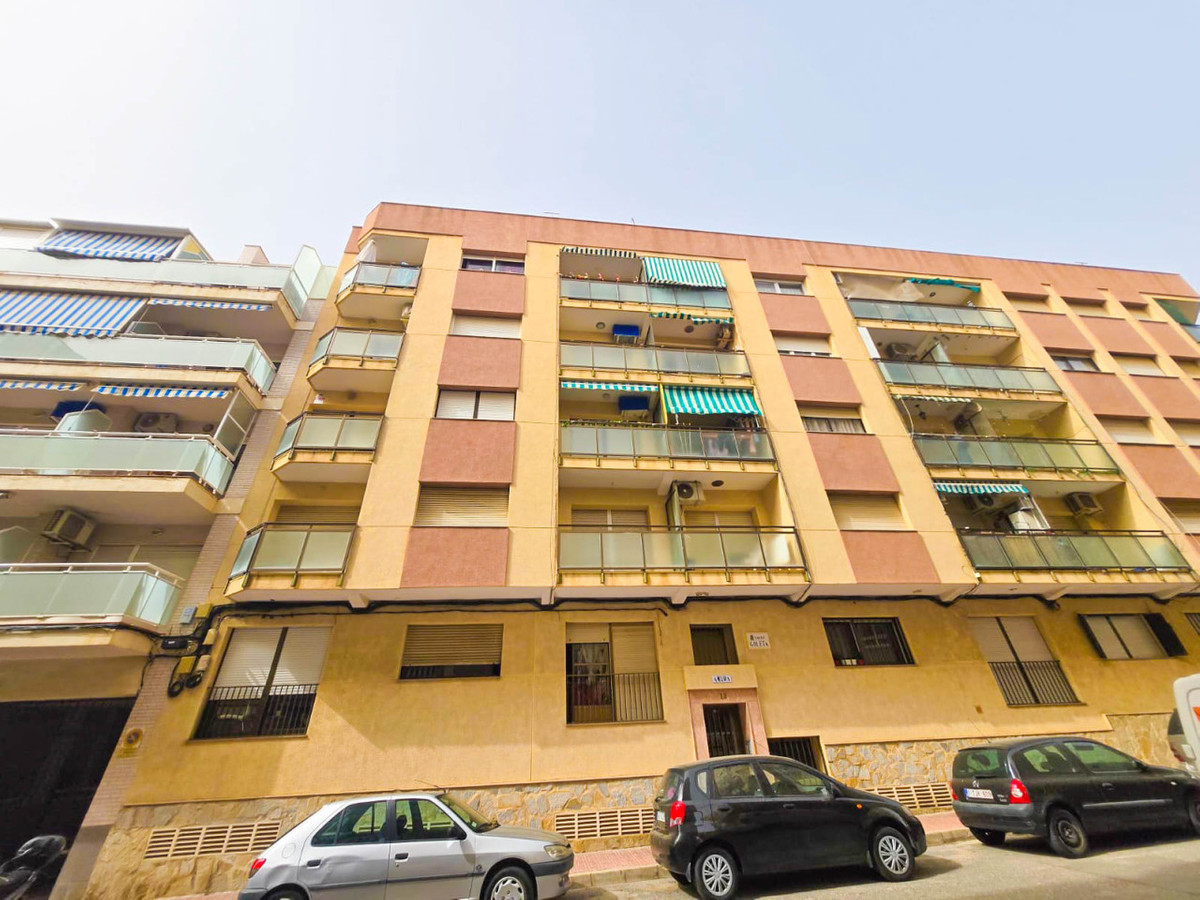 Huis te koop in Torrevieja | 3 slaapkamers H5426824