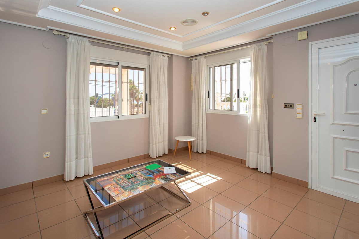Huis te koop in Torrevieja | 4 slaapkamers H5435413