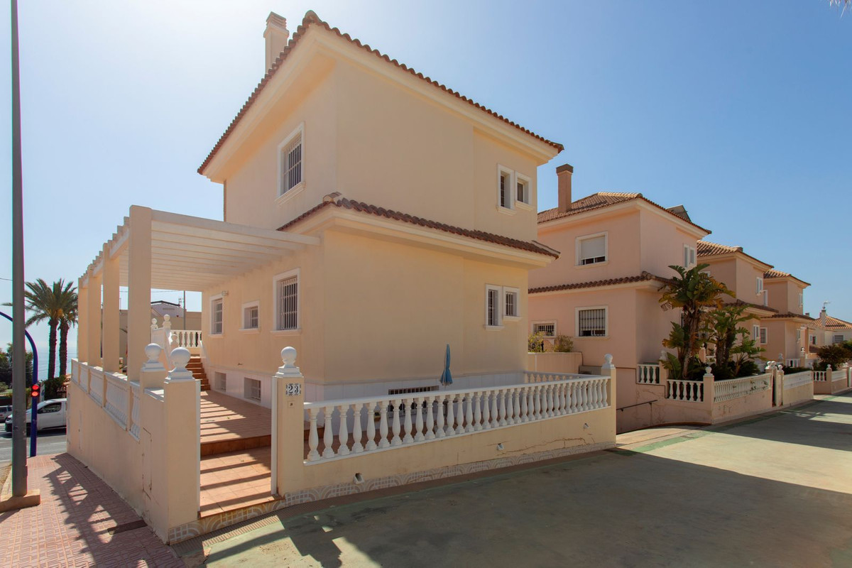 Huis te koop in Torrevieja | 4 slaapkamers H5435413