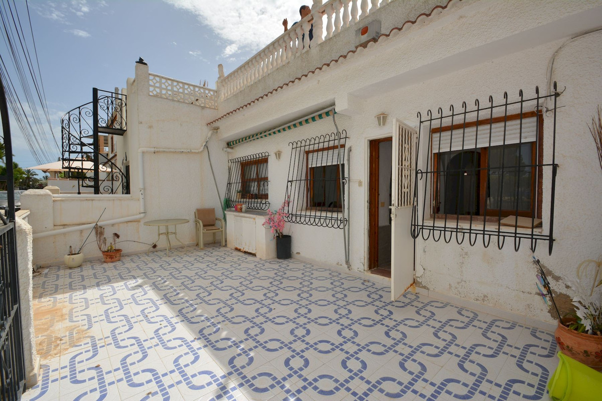 Huis te koop in Torrevieja | 4 slaapkamers H5439994