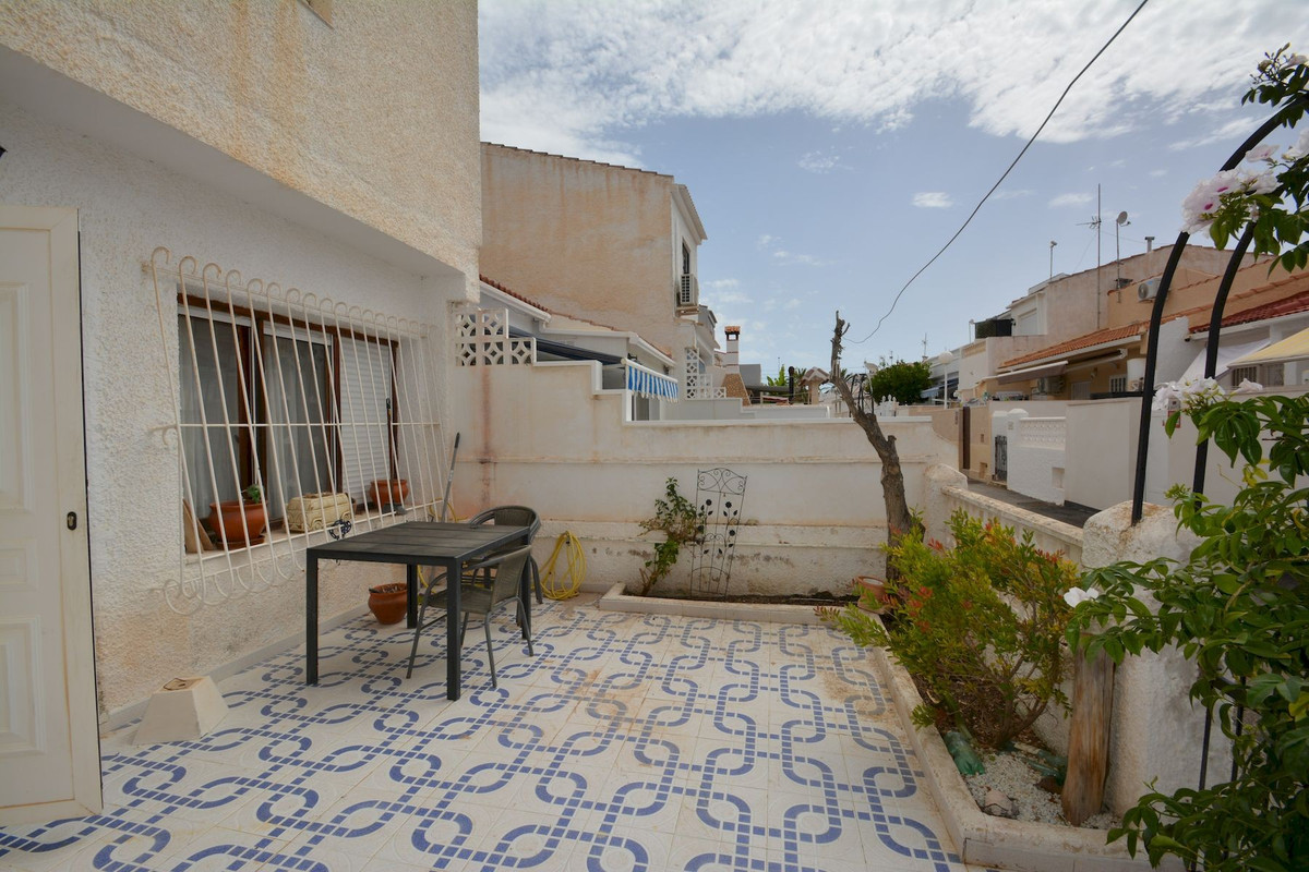 Huis te koop in Torrevieja | 4 slaapkamers H5439994