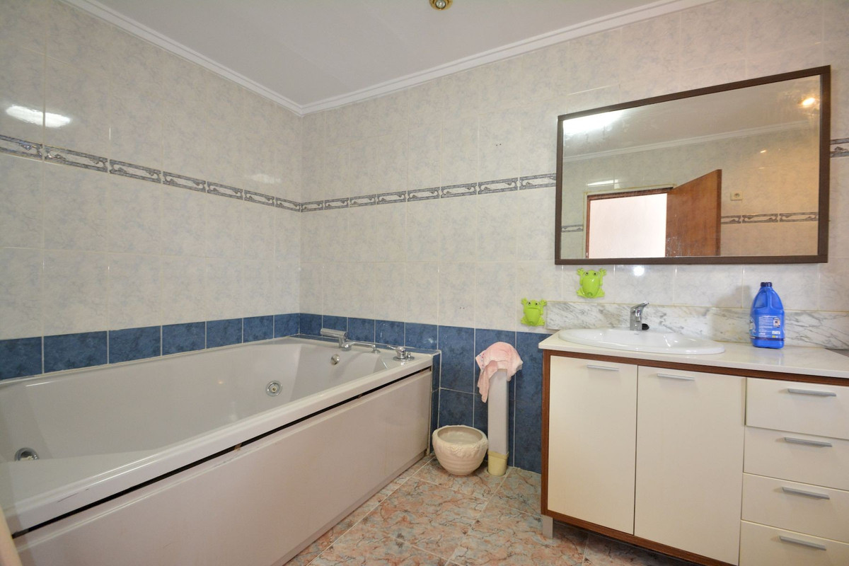 Huis te koop in Torrevieja | 4 slaapkamers H5439994