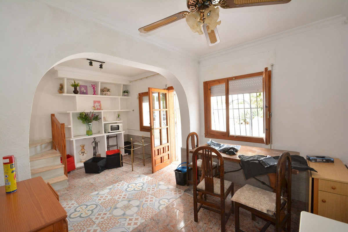 Huis te koop in Torrevieja | 4 slaapkamers H5439994