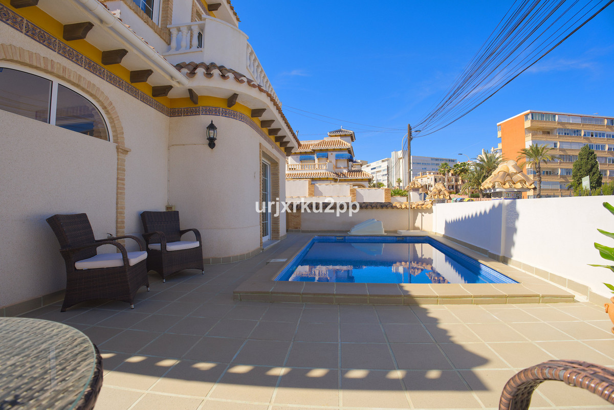 Huis te koop in Torrevieja | 3 slaapkamers H5441560