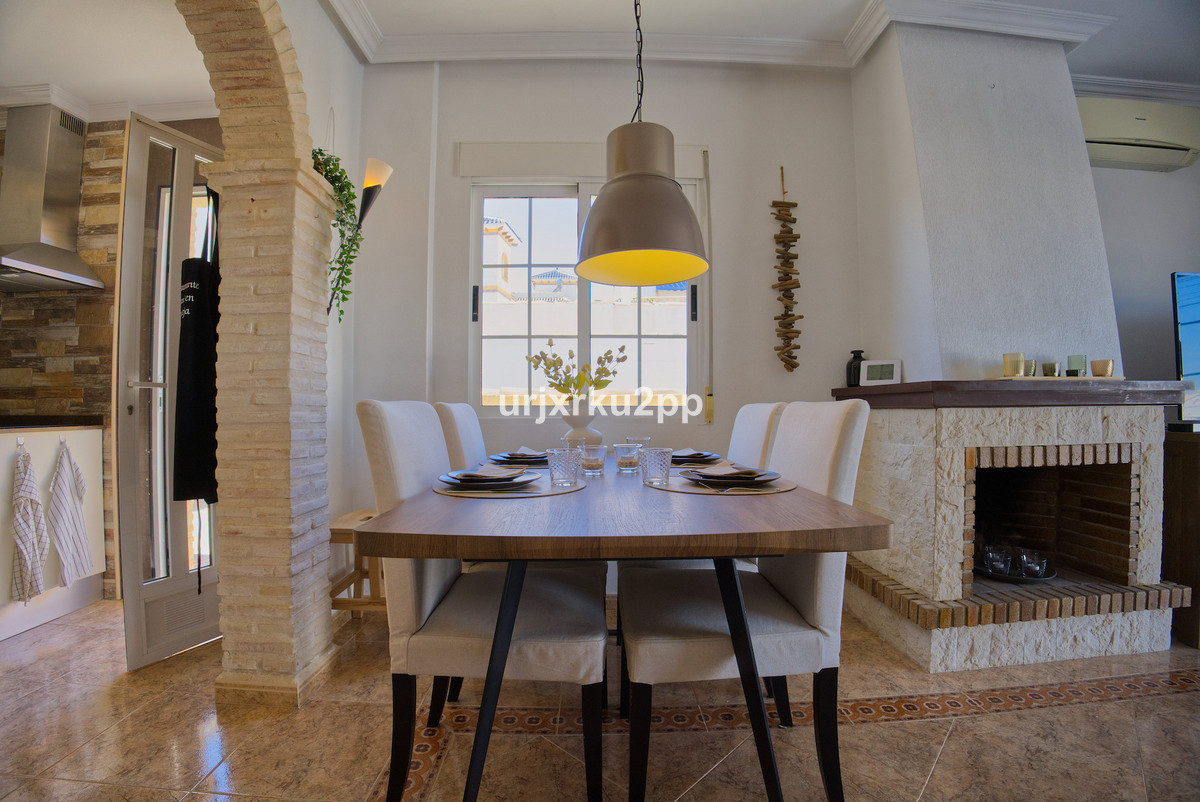 Huis te koop in Torrevieja | 3 slaapkamers H5441560